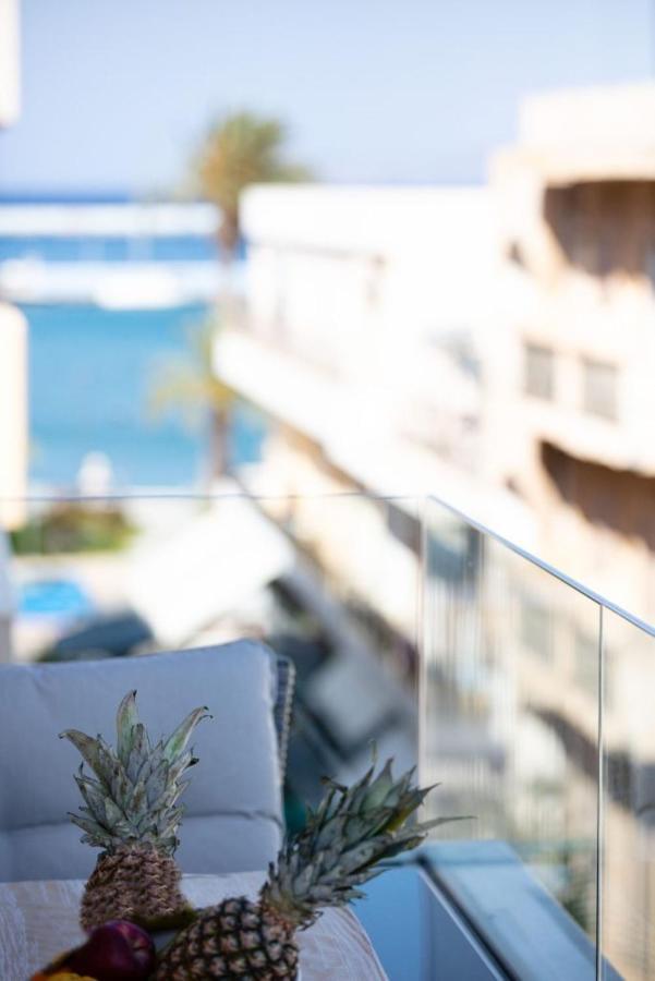 De President Suite, Demani President Suites Сития Екстериор снимка