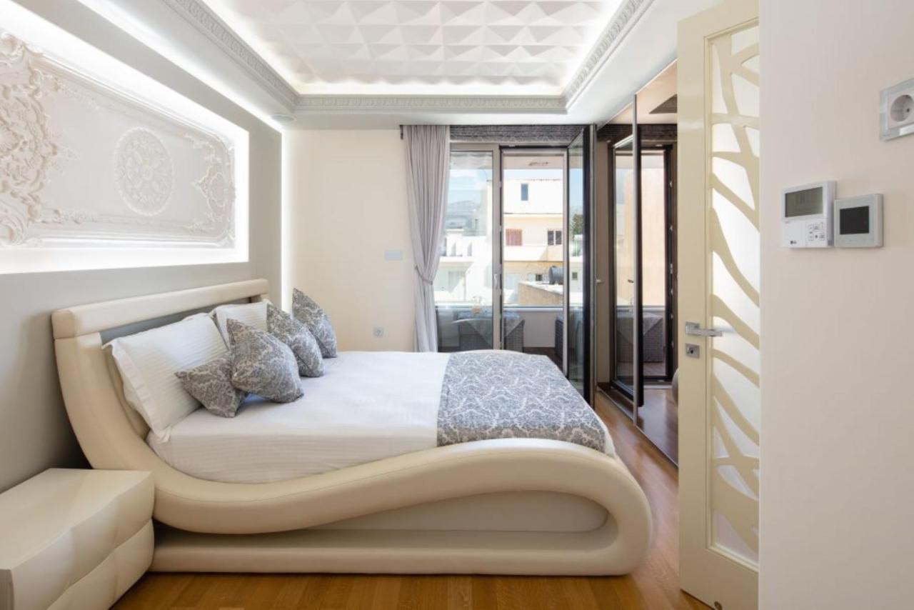 De President Suite, Demani President Suites Сития Екстериор снимка