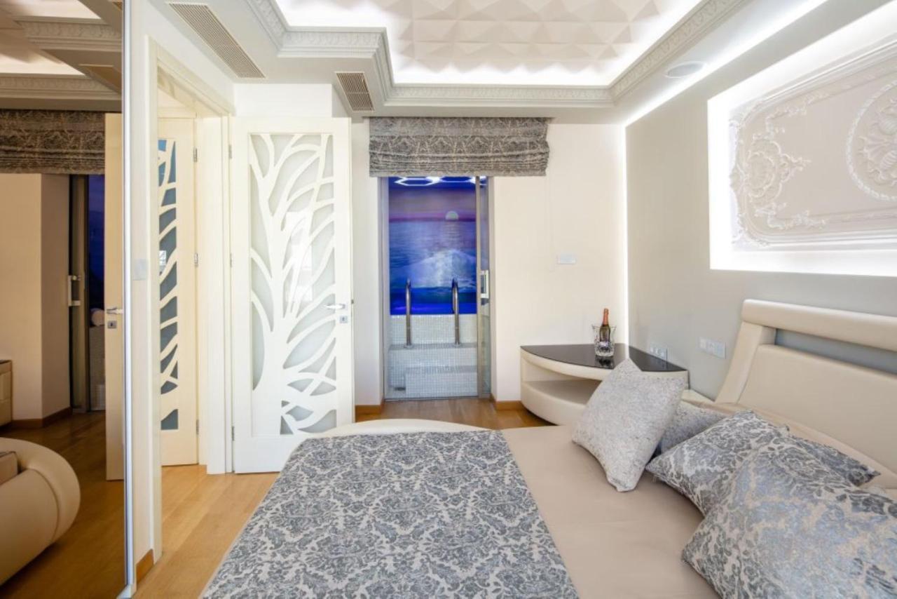 De President Suite, Demani President Suites Сития Екстериор снимка