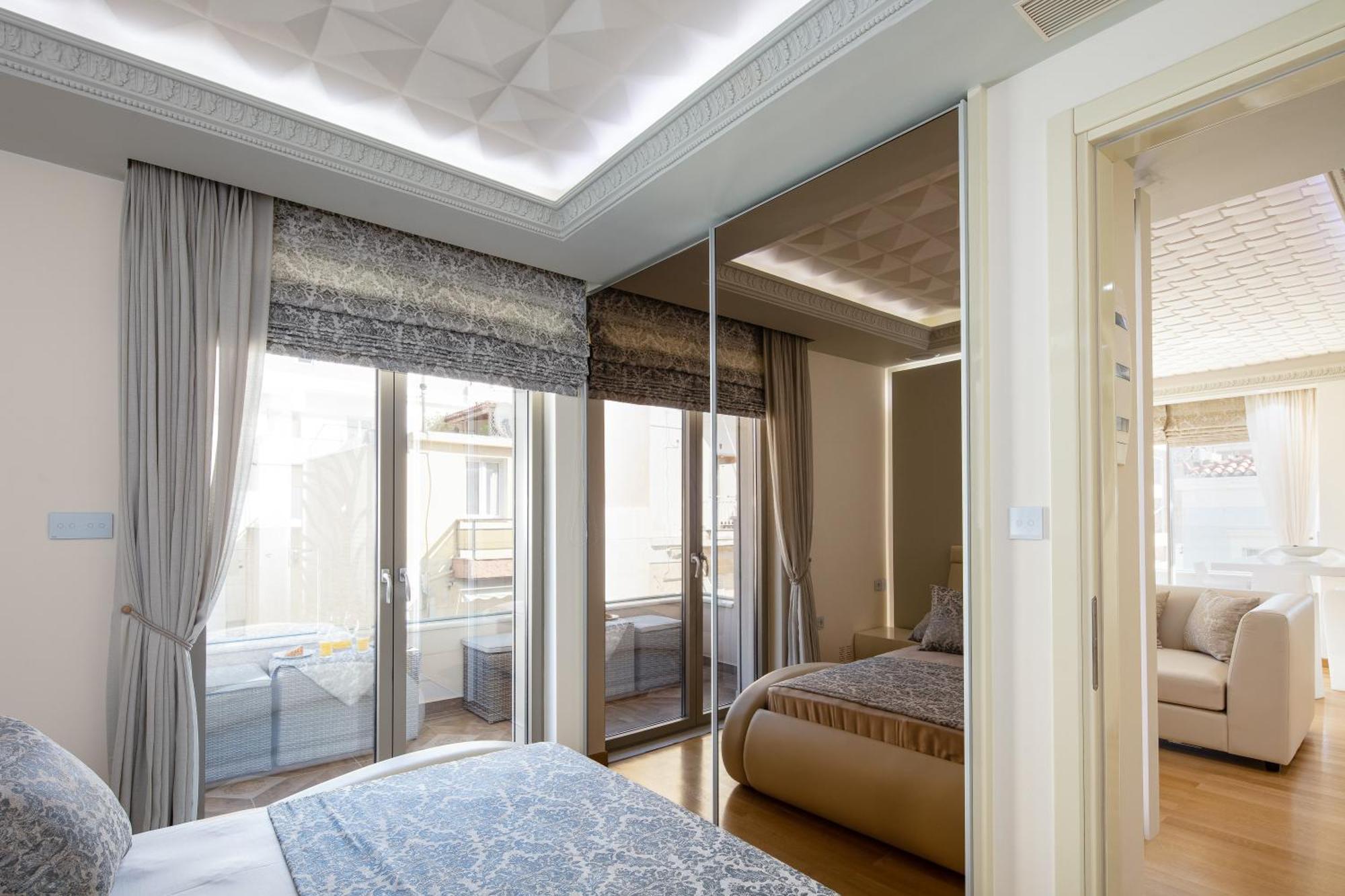 De President Suite, Demani President Suites Сития Екстериор снимка
