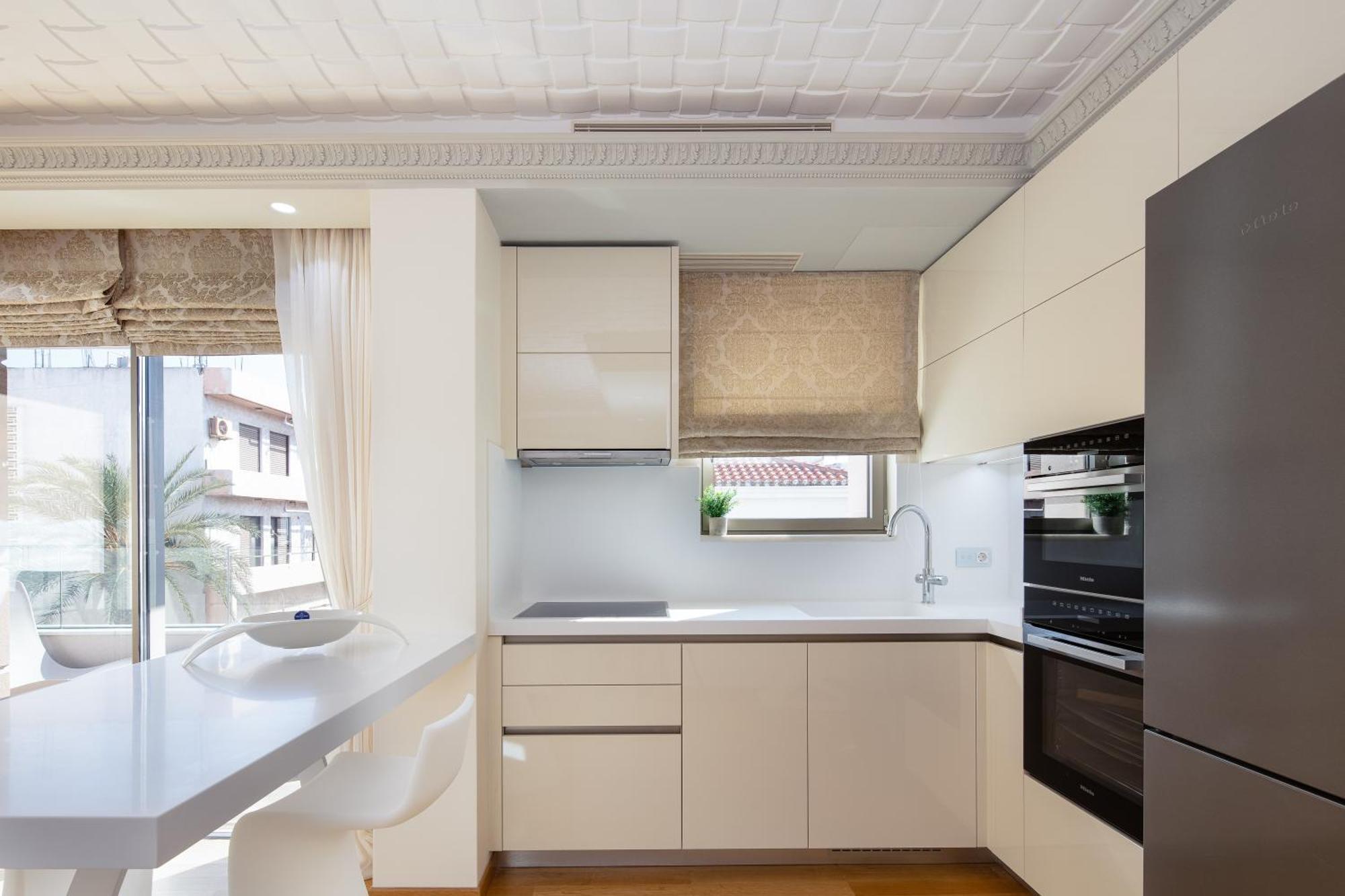 De President Suite, Demani President Suites Сития Екстериор снимка