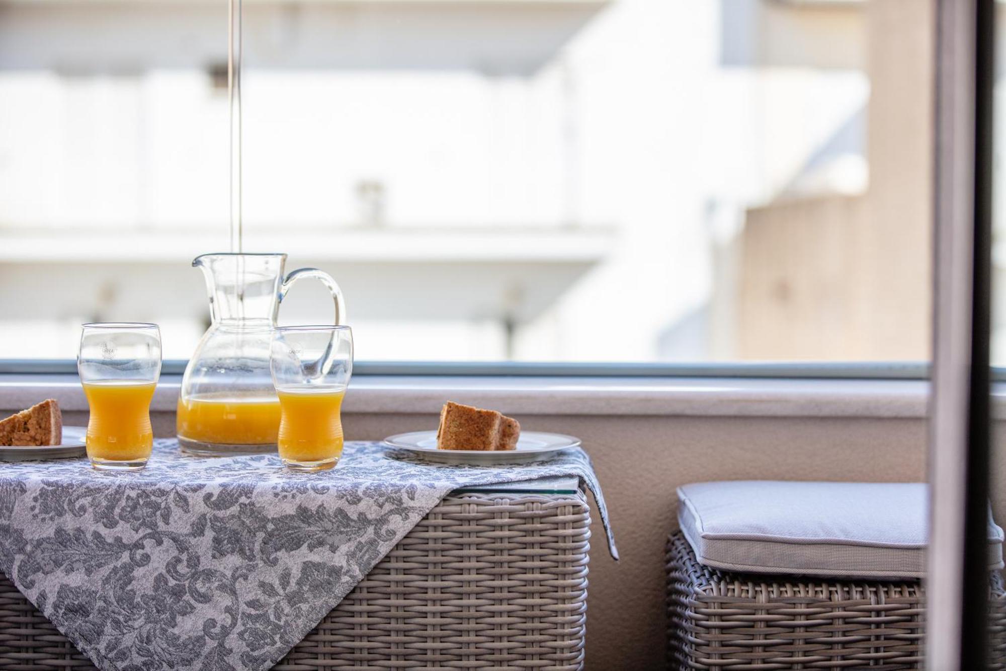 De President Suite, Demani President Suites Сития Екстериор снимка